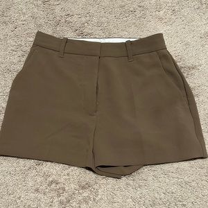 Aritzia Wilfred anthem shorts size 4